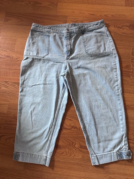 CJ Banks Denim - CJ Banks Light Blue Denim Cropped Jeans